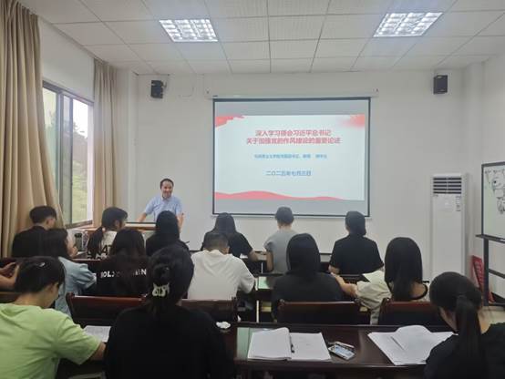 会议室里的人们AI 生成的内容可能不正确。